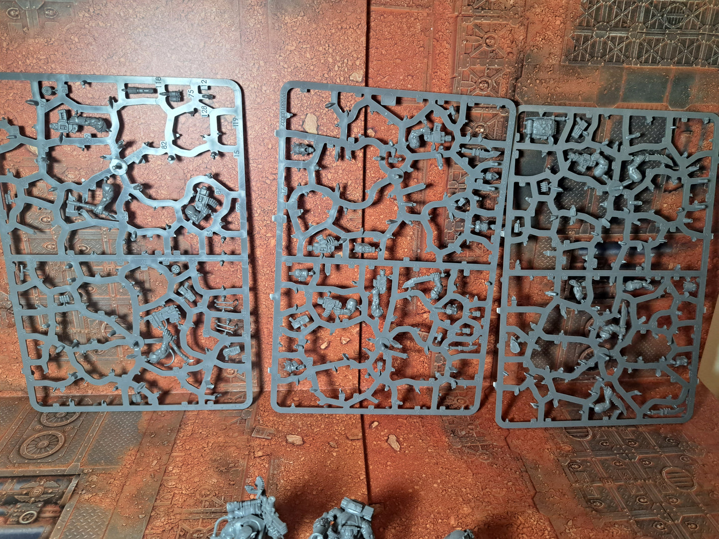 Ork Kommandos Warhammer 40k Kill Team Orks gebaut + Bitz