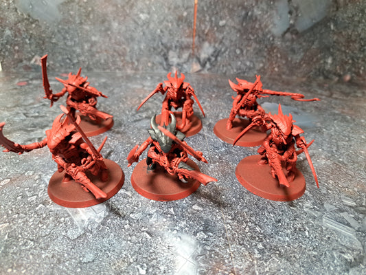 Tyranid Warriors x6 Tyranids Tyraniden Warhammer 40k teilweise rot geprimed